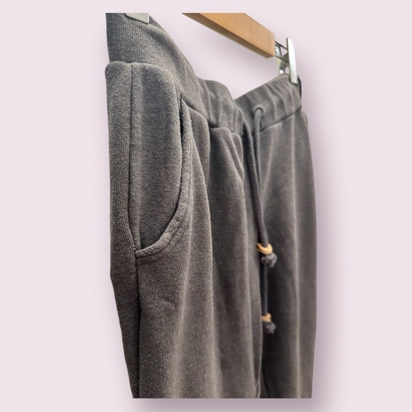 TenTree Sweatpants Jogger - Picture 4 of 9